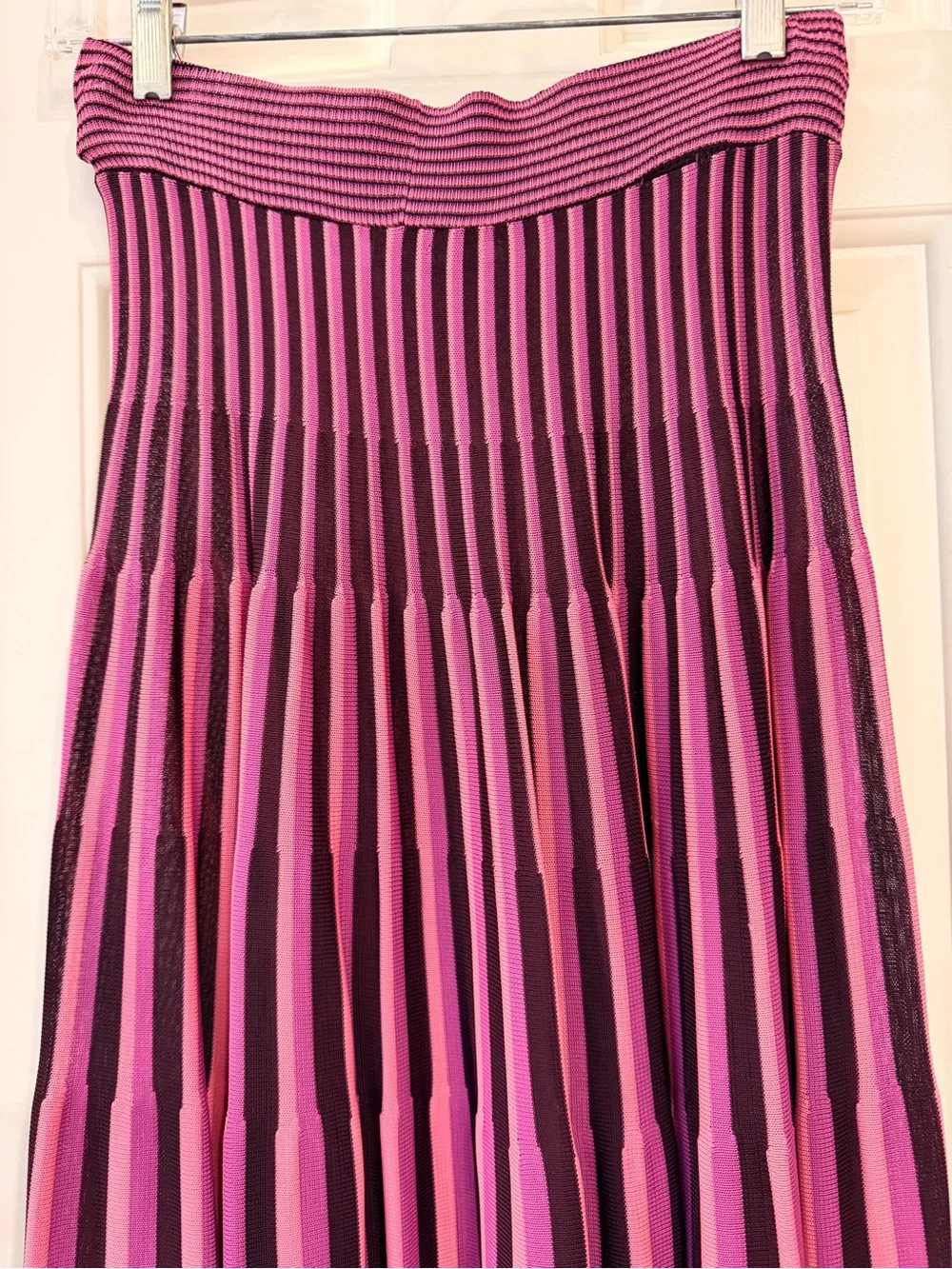 Zara Bold Dynamic Print Pleated Sweater Skirt Pink & Marion Midi Skirt, Sz S - Picture 7 of 14